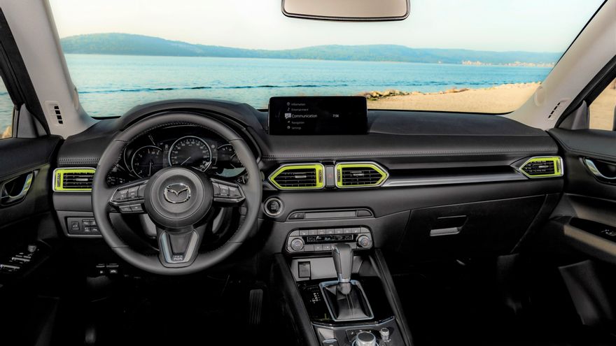 Habitáculo del nuevo Mazda CX-5.