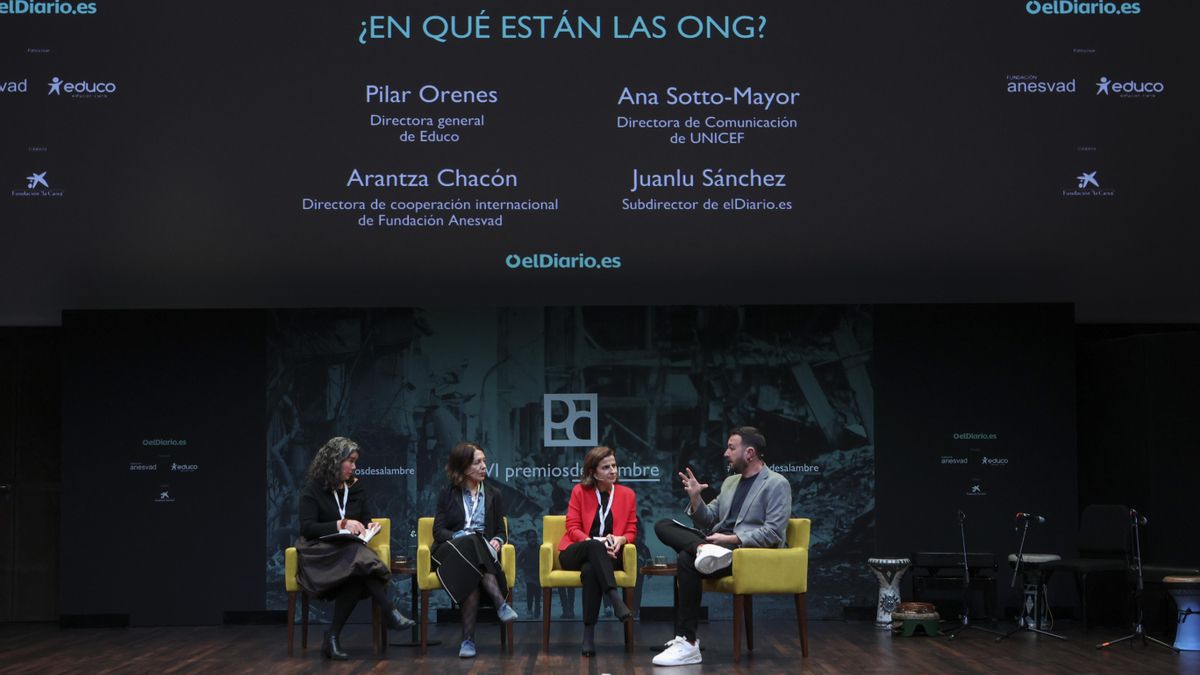 Pilar Orenes, directora general de Educo; Ana Sotto-Mayor, directora de Comunicación de UNICEF; Arantza Chacón, directora de cooperación internacional de Fundación Anesvad; y Juanlu Sánchez, subdirector de elDiario.es