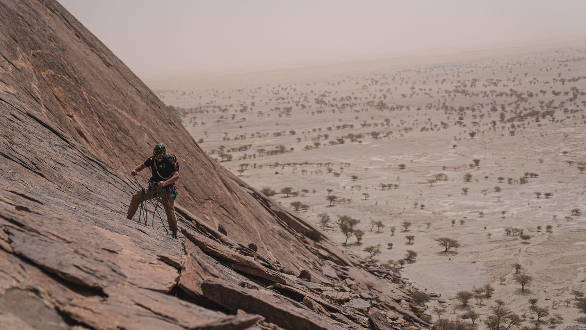 Escalada en el Sáhara para hablar de derechos humanos
