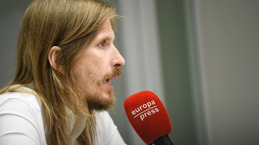 El secretario de Organización y coportavoz de Podemos, Pablo Fernández, durante una entrevista para Europa Press, a 17 de julio de 2025, en Madrid (España).
