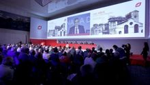 La CNMV permite juntas de accionistas telemáticas tras las peticiones de grandes empresas ante el avance del virus