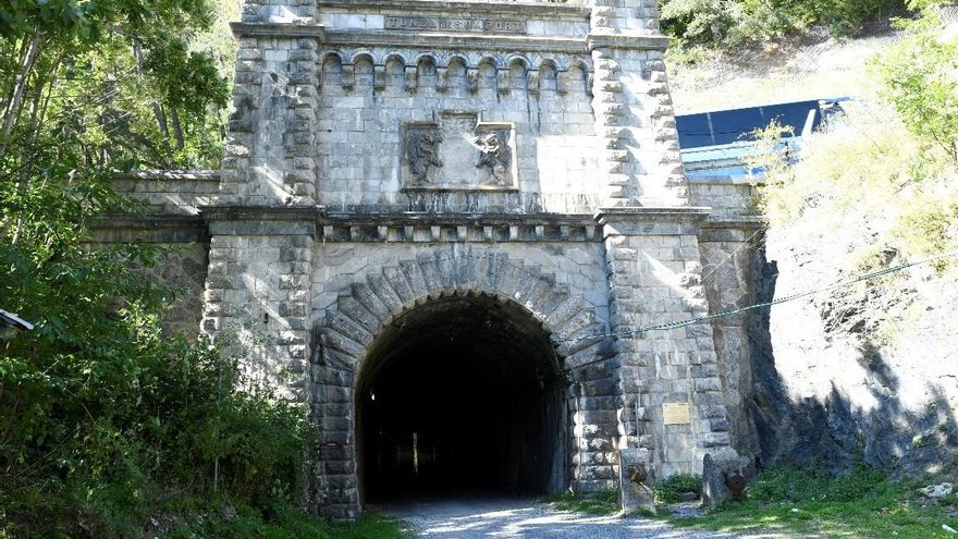 Nuevo paso para el túnel ferroviario de Somport: Transportes adjudica por 2,2 millones el proyecto de su reapertura
