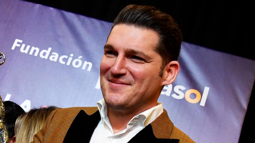 Manu Tenorio defiende su amistad con Rosa: "Tenemos una relación a prueba de manipulaciones"