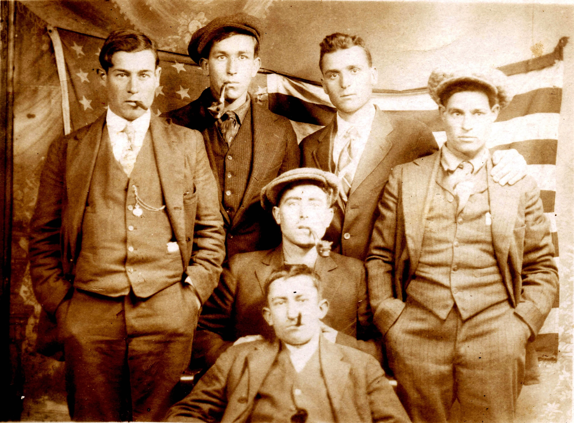 Un grupo de emigrantes de Tàrbena, en Estados Unidos.