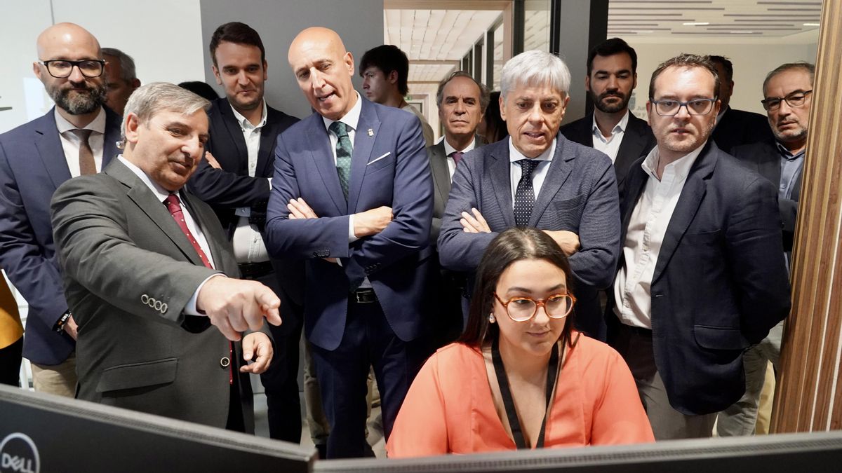 El Gobierno del PP en Castilla y León admite la "ilegalidad" que el PP de Aznar prorrogara la autopista León-Asturias