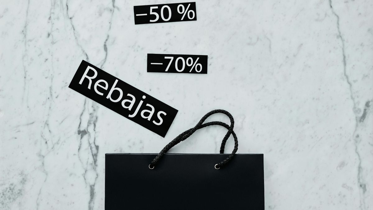 Rebajas 2025: cuándo empiezan las rebajas de verano en Zara, Mango y resto de tiendas