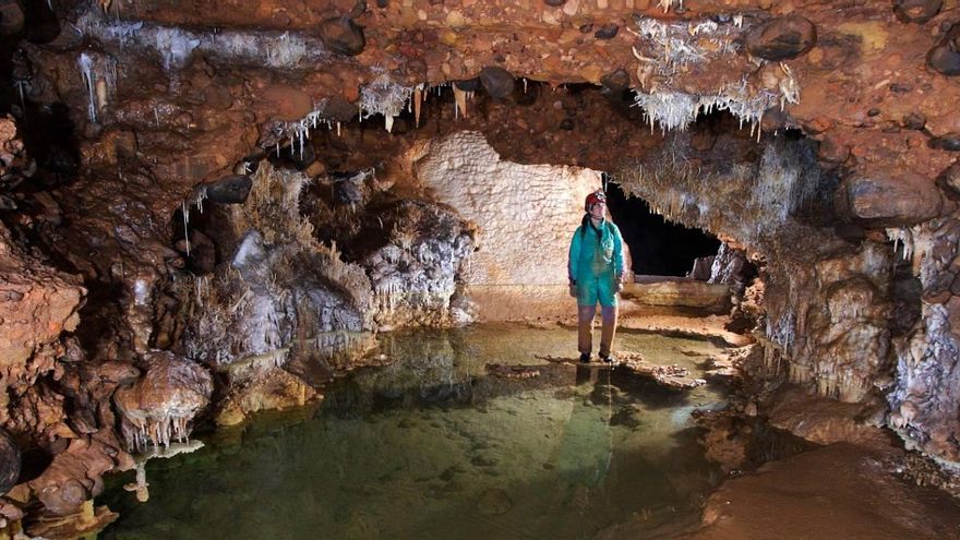 Así es la Castilla y León subterránea: cuevas visitables más allá de Ojo Guareña