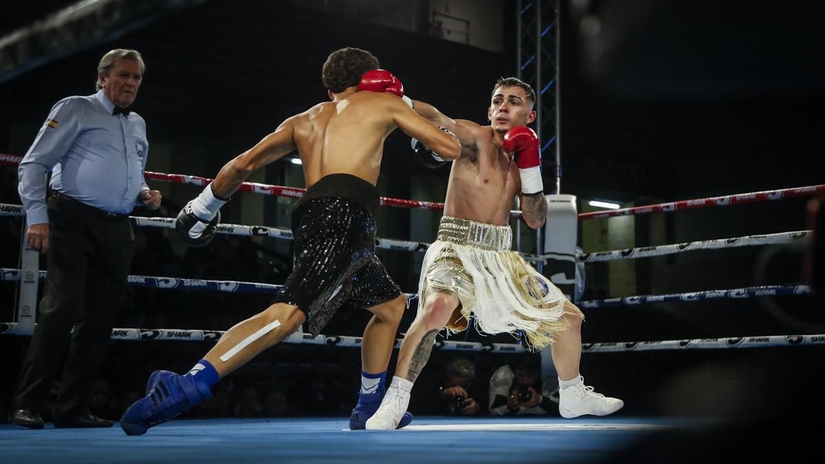 Combate de Rafa Lozano Jr. por el cinturón Iberoamericano