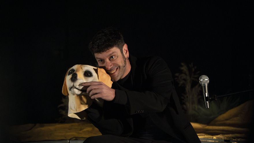 Cristina Fallarás estrena 'La diatriba del perro', una obra sobre la figura de la aliada feminista acusada de abuso sexual