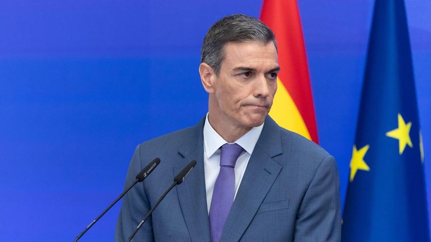 Archivo - El presidente del Gobierno, Pedro Sánchez, comparece ante los medios de comunicación para hacer balance del curso político, a 28 de julio de 2025, en Madrid (España). Esta fotografía ha sido realizada utilizando la técnica de doble exposición.