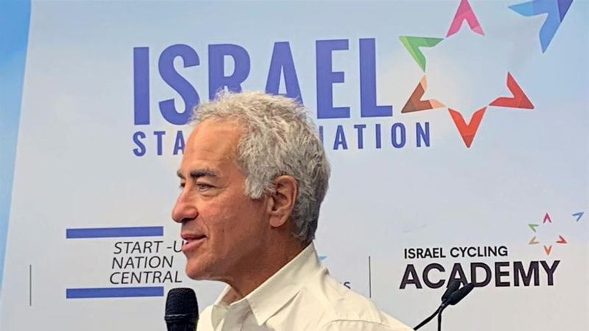 Sylvan Adams, el multimillonario sionista que monta la propaganda en bici en La Vuelta