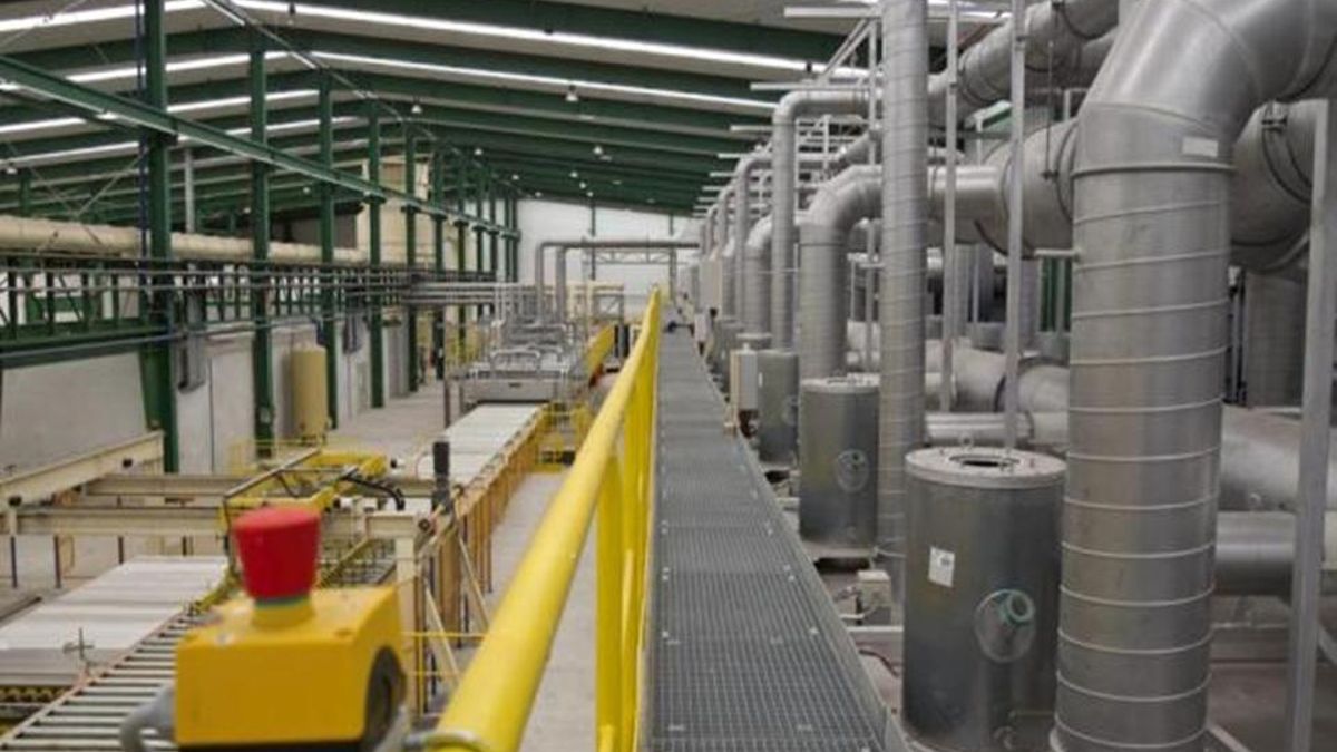Vista general de la planta de fibroyeso. | Farmacell