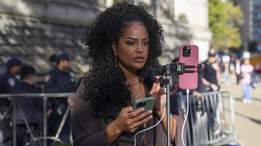 Sentencia de Sean Combs convierte las puertas de tribunal en reunión de influencers y fans