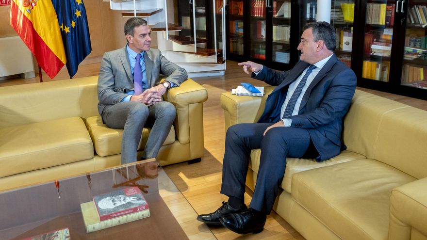 PNV y BNG trasladan a Sánchez la disposición de apoyar su investidura a cambio de avances en "las agendas" vasca y galega