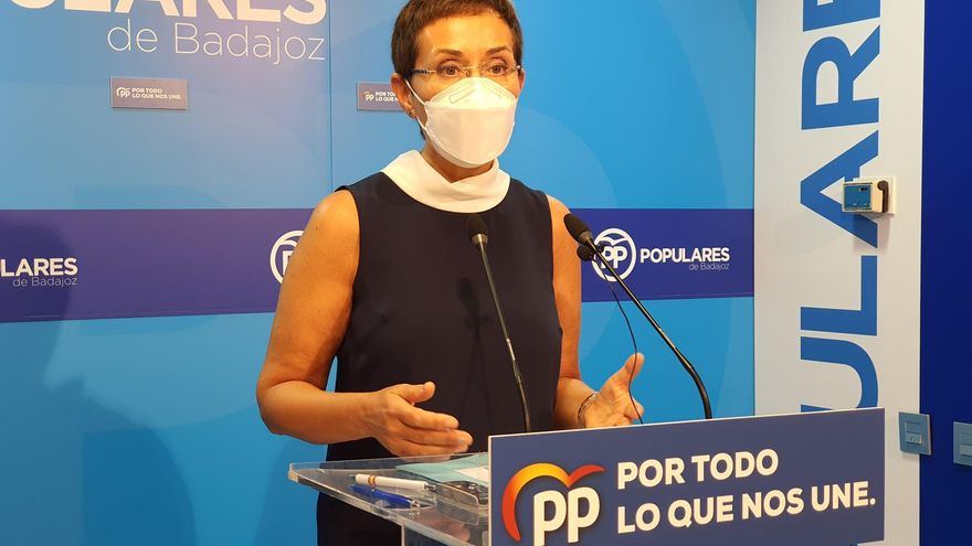 El alcalde de Badajoz destituye a la concejala de Policía, y el pacto PP-Cs se agrieta