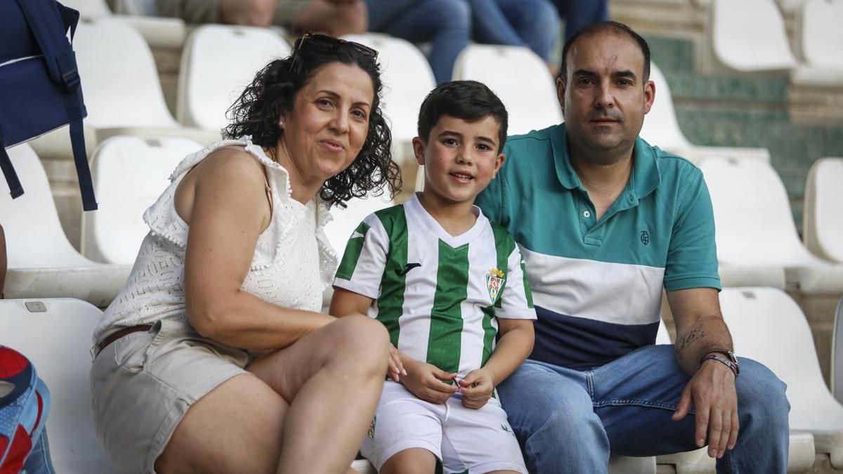 Grada Blanquiverde del Córdoba CF - SD Huesca