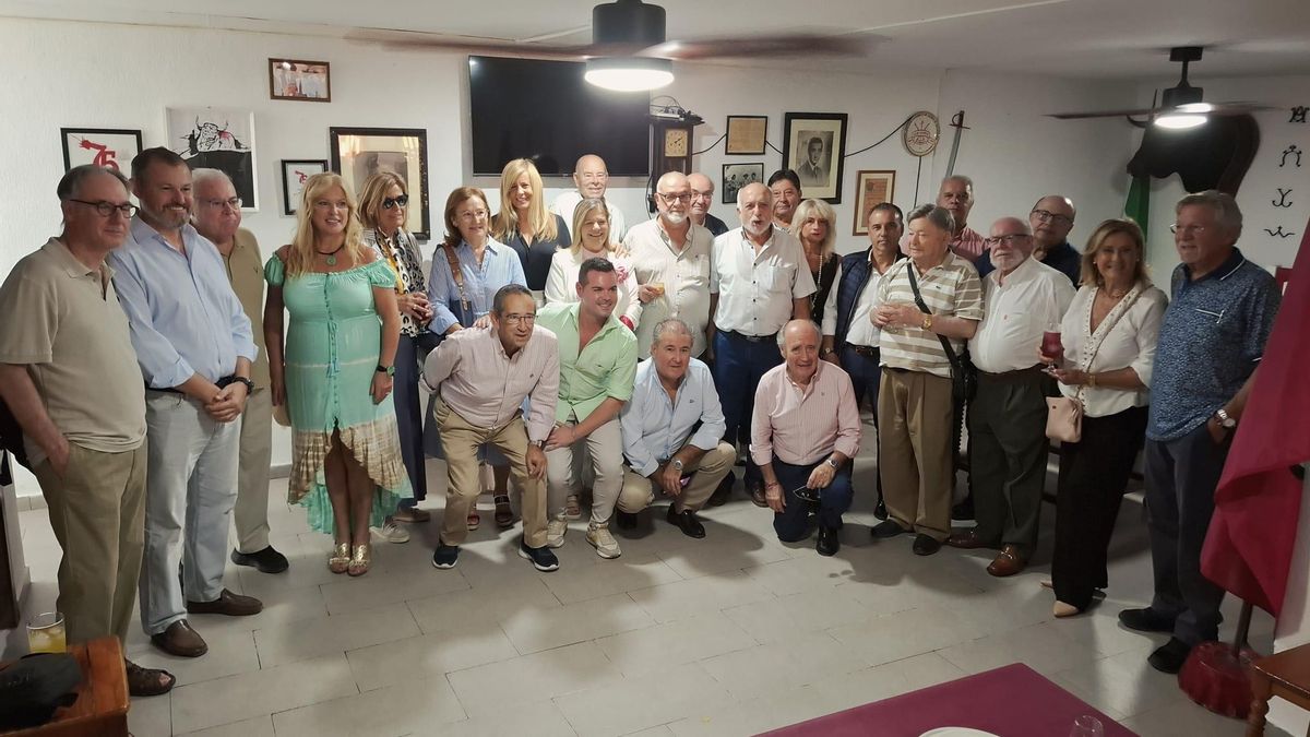 El Club Taurino Calerito acogió el II Encuentro de Exconcejales del Ayuntamiento de Córdoba
