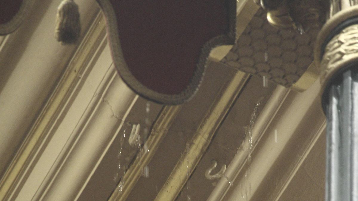 El Congreso retrasa la sesión de control por graves filtraciones de agua en el hemiciclo