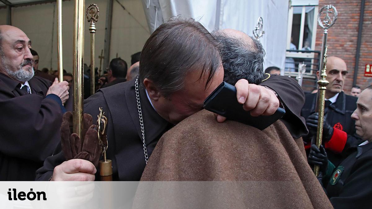 La nieve impide que salgan los pasos de la procesión del Perdón en León