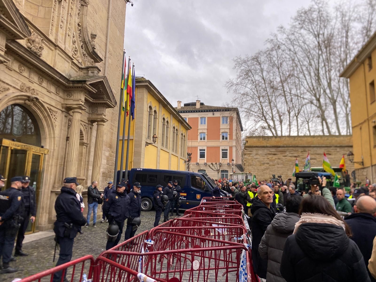 Tractorada en Logroño: "El campo ya no puede más"