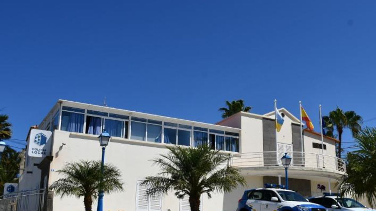 Detenido de uniforme un policía local de Mogán por quedarse con dinero de las multas
