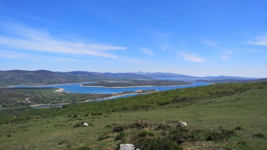 Colectivos vecinales denuncian "graves errores" en el estudio ambiental del Polígono Eólico Cotío