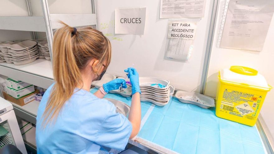 Euskadi activa la vacunación de migrantes sin permiso de residencia y personas sin hogar con un sistema de autocita