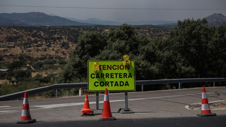 Los incendios forestales mantienen cortadas dos carreteras de Toledo, en La Iglesuela del Tiétar