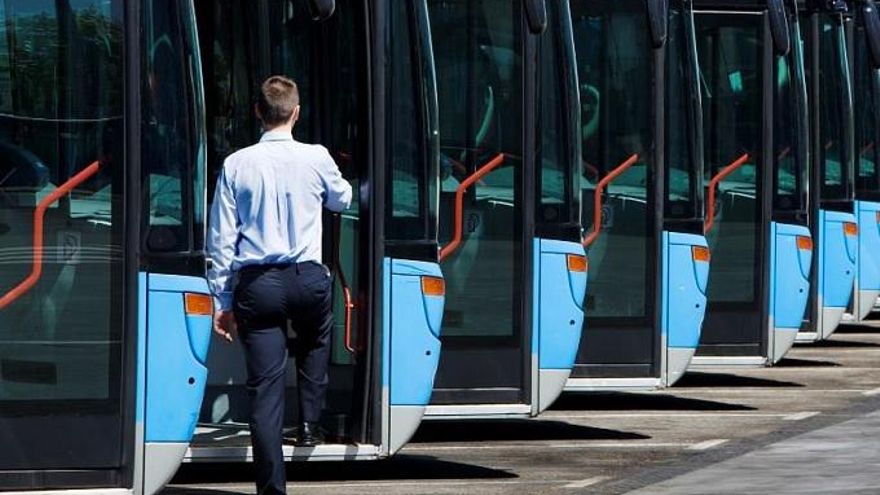 EMT de Madrid busca voluntarios entre quejas por falta de conductores, cientos de turnos sin cubrir y "diabólica presión"