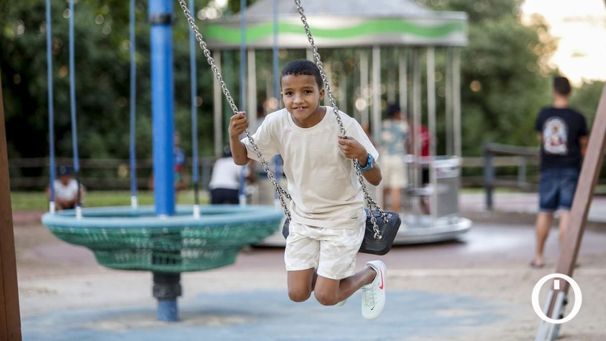 Niños saharauis del programa 'Vacaciones en paz' visitan la Ciudad de los Niños.