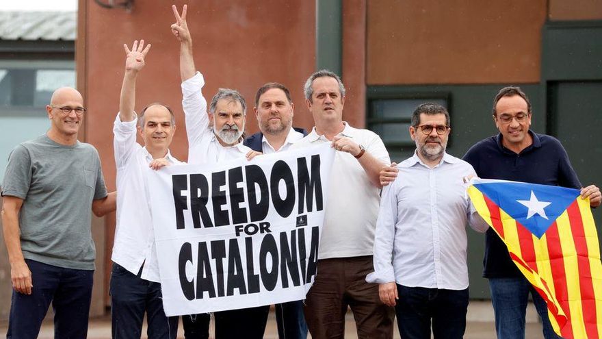 Los presos independentistas a su salida de Lledoners