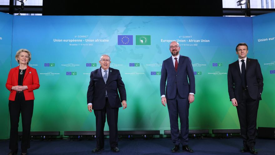 Bruselas pide a Argelia que reconsidere su decisión de congelar las relaciones con España