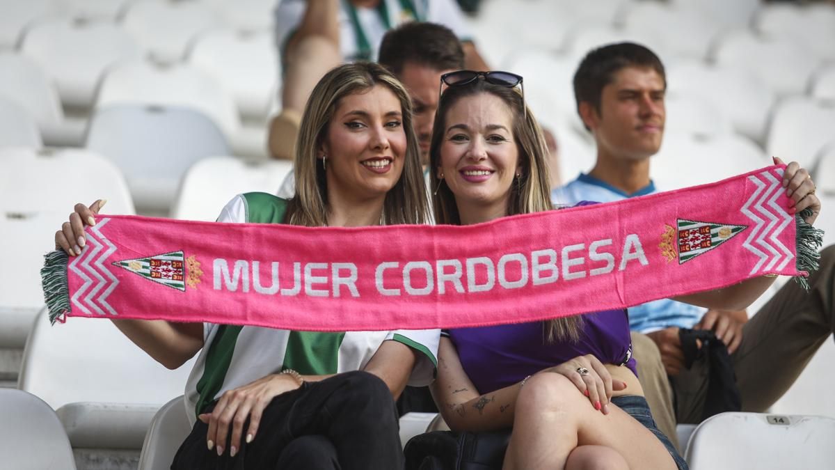 Grada Blanquiverde del Córdoba CF - SD Huesca