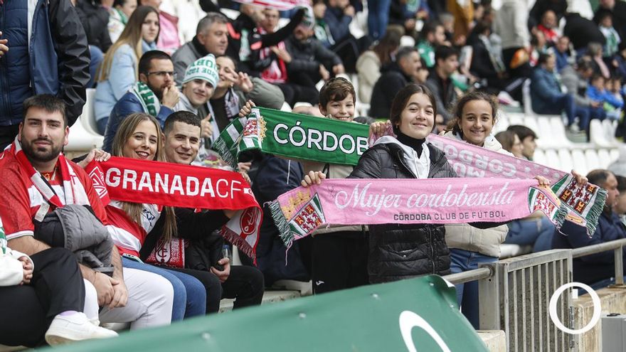 Grada Blanquiverde del Córdoba CF - Granada CF