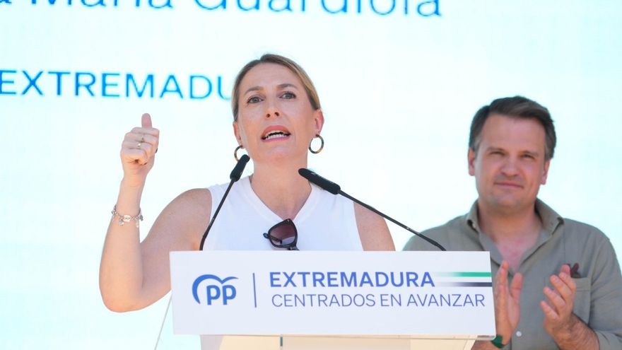 La presidenta del PP de Extremadura, María Guardiola, interviene en el acto del 'III Día del Afiliado' del partido, en la Ermita de San Isidro Labrador de Carmonita (Badajoz)