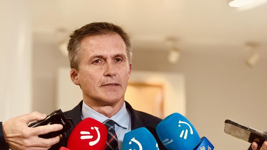 Mikel Mancisidor ya es el nuevo titular del Ararteko tras recibir el 'sí' del Parlamento Vasco en un áspero debate político
