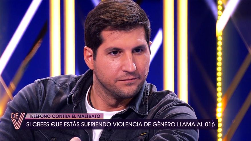 Julián Contreras, muy molesto en 'De Viernes' con Ángela Portero: "Sois un sicariato televisivo"