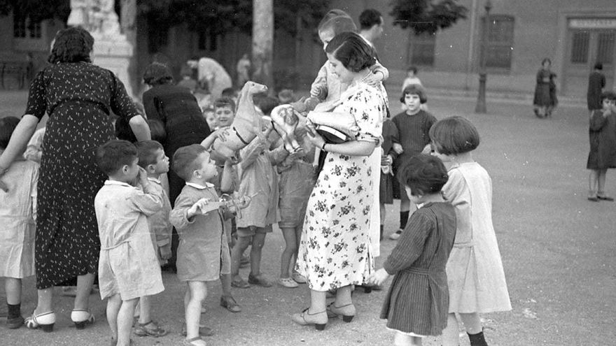 Sustitución de las monjas por maestras