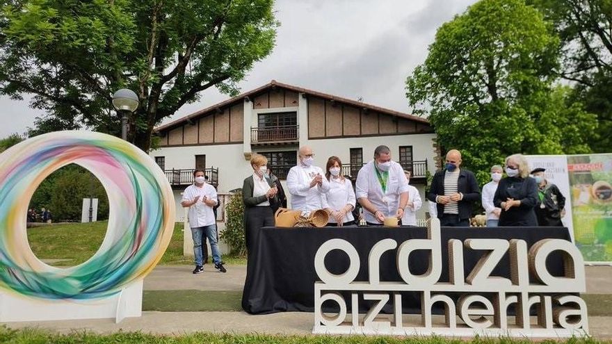 Corte del nuevo queso Idiazabal 2021 en Ordizia