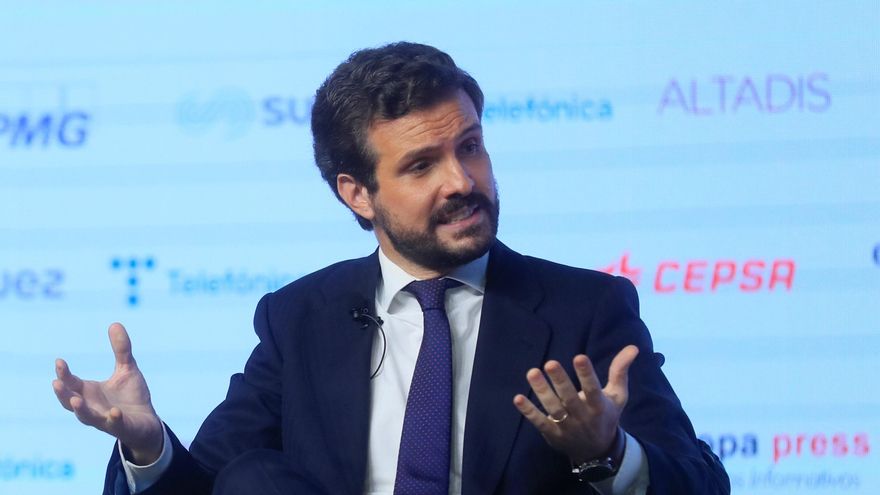 El presidente del Partido Popular, Pablo Casado, interviene en un desayuno informativo, este martes en Madrid. EFE/Fernando Alvarado