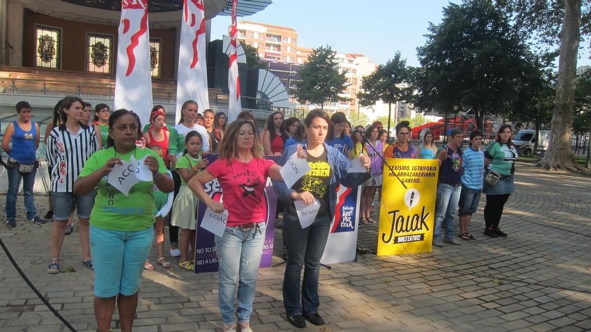 Bilboko Konpartsak emplaza a los hombres a romper "la pasividad" contra las posibles agresiones sexistas en Aste Nagusia
