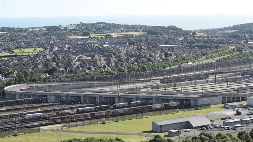 París y Londres aumentan su lucha contra migración irregular en el Canal de la Mancha