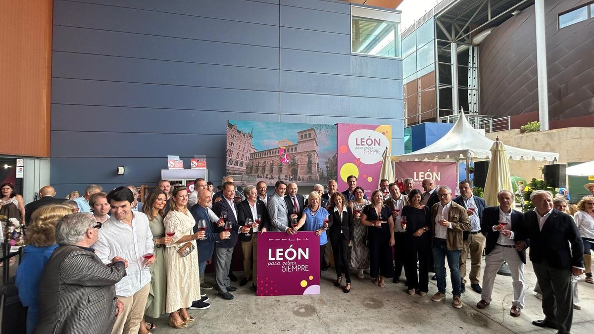 Celebración del Día de León en la Feria Internacional de Muestras de Asturias (FIDMA)