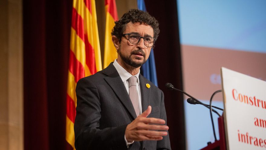 El conseller de Territorio y Sostenibilidad de la Generalitat, Damià Calvet, este jueves en la sede de Foment del Treball