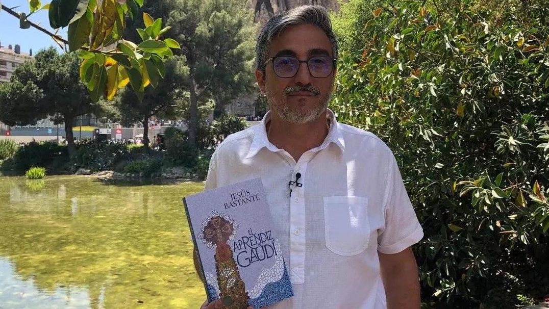 Jesús Bastante: "La Iglesia debería aprovechar la religiosidad popular para atraer a más gente a su doctrina social"