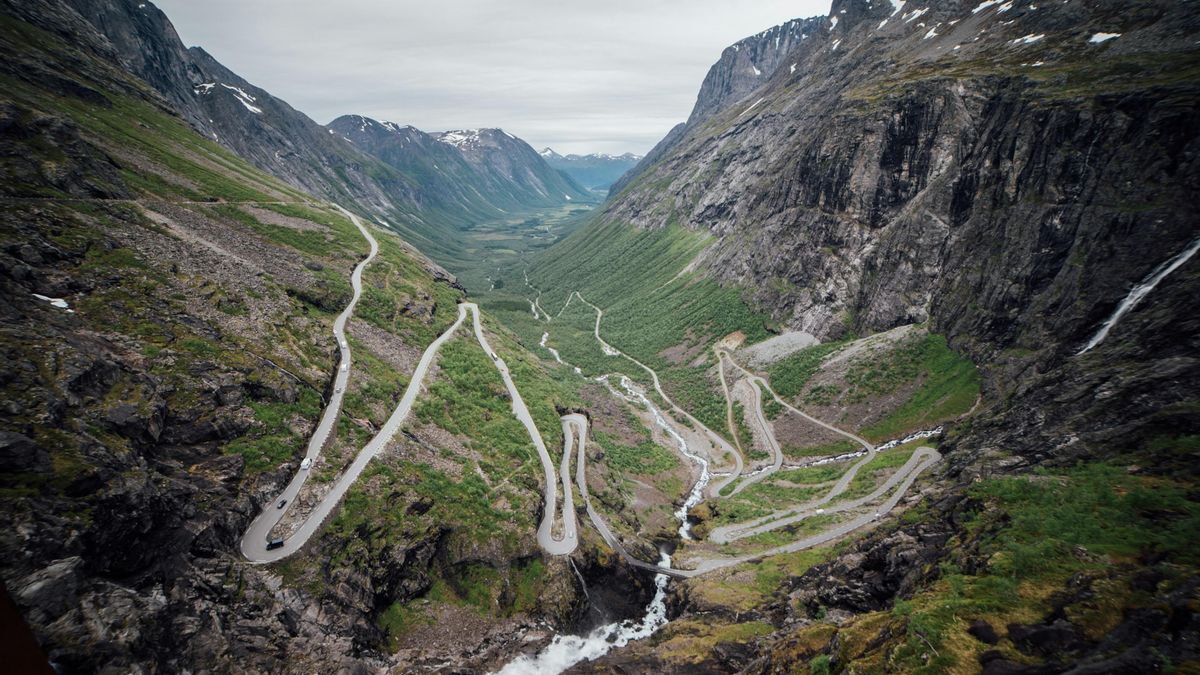 En Portugal, Irlanda o Noruega: siete rutas con nombre propio para descubrir Europa en coche este verano