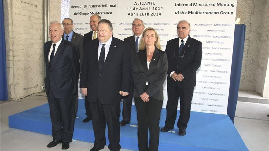 Margallo dice que "Rusia debe ser un socio y no un adversario estratégico de la UE"