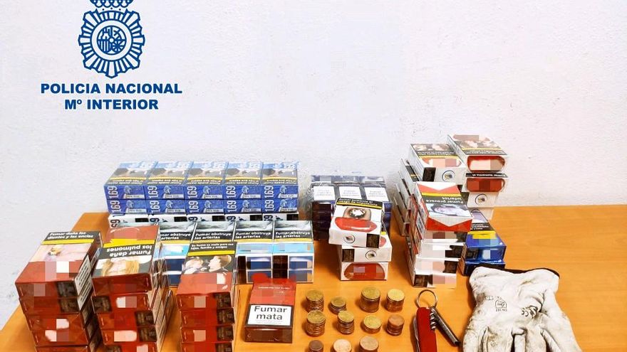 La Policía Nacional detuvo a los ladrones que huían con decenas de cajas de tabaco