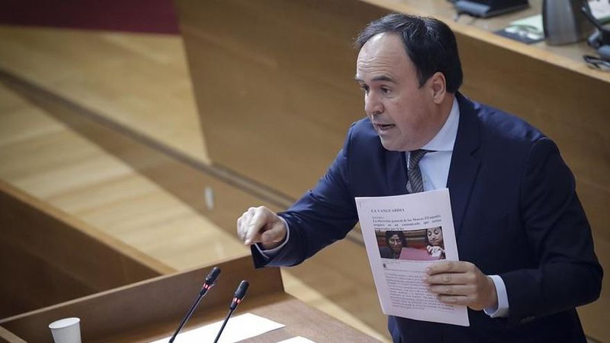 Pérez Llorca carga contra los docentes: "Es intolerable que haya profesores que estén en las aulas sin atender a los niños"