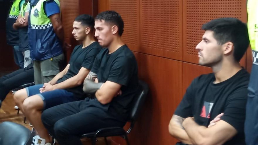 Acusados de abuso sexual, dictan la prisión domiciliaria para tres jugadores de Vélez